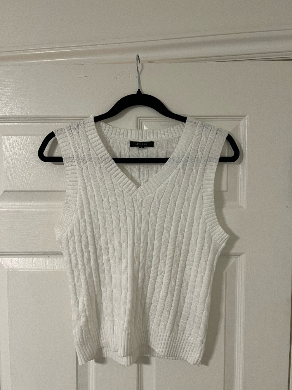NWOT Love Tree Cable Knit Sweater Vest Medium | White Preppy V-Neck Spring Top